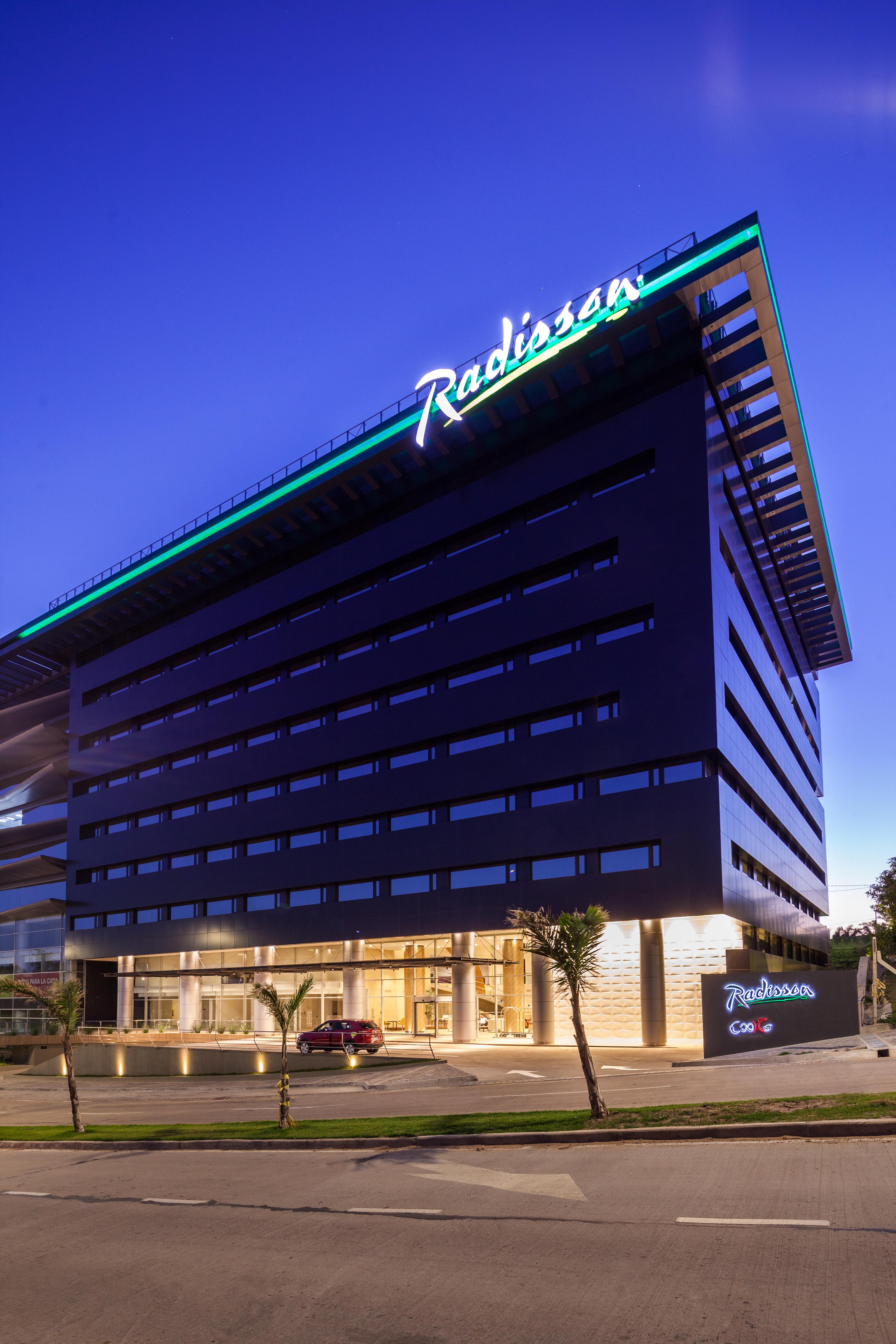 Radisson Hotel Santa Cruz Santa Cruz de La Sierra Exteriér fotografie